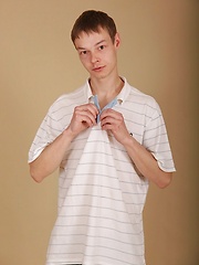 Gorgeous Tommy Jax stroking his firm uncut cock. - Gay boys pics at Twinkest.com