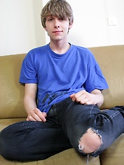Cute twink Josh Frey stroking his big thick cock. - Gay boys pics at Twinkest.com
