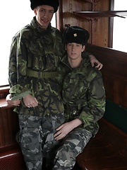 It's First-Class Travel All The Way As Benjamin Dunn Gives His Army Pal A Hard Raw Fuck! - Gay boys pics at Twinkest.com