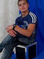 Thugged out and well-hung teenager Henry lets you spy on him as he masturbates in this solo ... - Gay boys pics at Twinkest.com