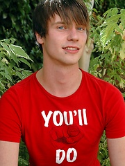 Fun-loving Daniel works up a sweat - Gay boys pics at Twinkest.com
