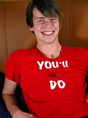 Fun-loving Daniel works up a sweat - Gay boys pics at Twinkest.com