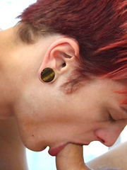 Taking A Deep Cum Load - Gay boys pics at Twinkest.com