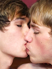 Sleepover Sexperimentation! - Gay boys pics at Twinkest.com