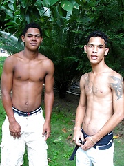 Omar and chico - Gay boys pics at Twinkest.com