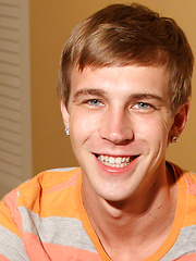Sexy Buds Banging In The Bathroom - Gay boys pics at Twinkest.com
