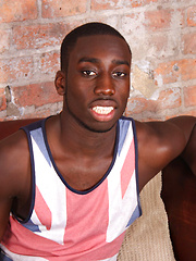 Sporty And Fit Drew Has Arrived - Gay boys pics at Twinkest.com