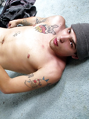 Drac Jerks Out Some Mess - Gay boys pics at Twinkest.com