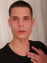 Flexible James Young stroking his hard cock. - Gay boys pics at Twinkest.com