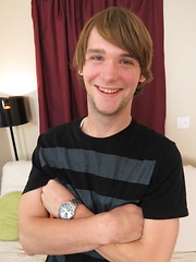 Twink'l Toes: Shrimping 101 - Gay boys pics at Twinkest.com