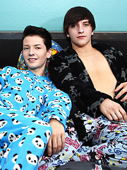 Bareback Sleepover Boys! - Gay boys pics at Twinkest.com