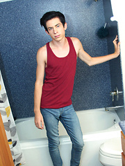 An Ass Play Jack Off In The Shower - Gay boys pics at Twinkest.com