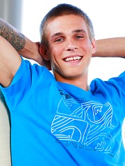Trent Ferris is a sexy, fun-loving twink with a delicious body and a beautiful cock - Gay boys pics at Twinkest.com