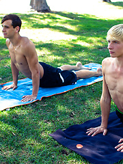 Zac Stevens and Jessie Montgomery do their daily yoga routine - Gay boys pics at Twinkest.com