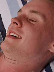 Inexperienced Ryan Wanks - Gay boys pics at Twinkest.com