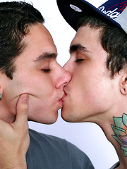 Jake Bass Satisfies Bobby Long In World Class Fuck - Gay boys pics at Twinkest.com
