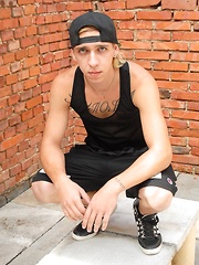 Young Skater Boy Jamie Brady - Gay boys pics at Twinkest.com