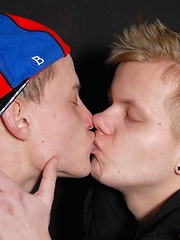 Amateur Young Boys - Gay boys pics at Twinkest.com