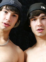 We have Aston twins and they are cute as a button - Gay boys pics at Twinkest.com