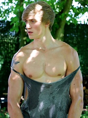 Cute and muscular Blake Orson is happy to show off his great body for you - Gay boys pics at Twinkest.com