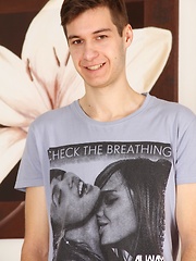 Cody Banks stroking his hard uncut cock. - Gay boys pics at Twinkest.com