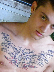 Chris Porter Splashes It Out - Gay boys pics at Twinkest.com
