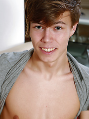 Nicolas sensual mood - Gay boys pics at Twinkest.com